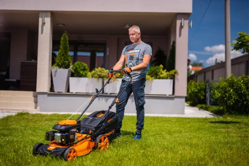Villager Atlas 4111T Benzinmotoros fűnyíró 