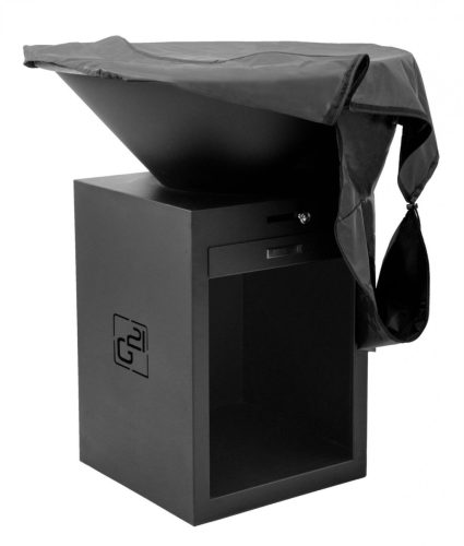 G21 Oregon Black szénacél modern kerti grillsütő planchával, 85 cm grillfelülettel, fatárolóval +120.000Ft értékű**** wellness utalvány 