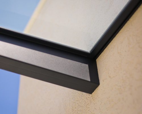 Modern bejárati előtető, 215 x 95 x 17 cm, Palram Sophia™ 2150 Víztiszta tetőpanellel