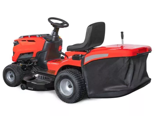 BLUEBIRD LT C 92H GYŰJTŐS FŰNYÍRÓ TRAKTOR