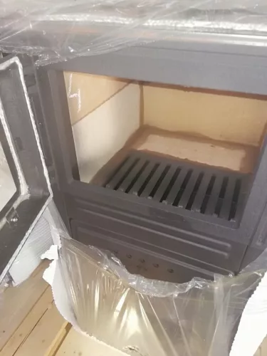 Plamena 8 Kályha 500x500x850 fekete, 8kW(A-15051) + ajándék 120.000 Ft értékű****wellness utalvány