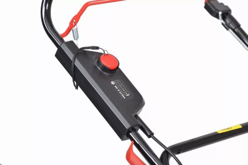 Akkumulátoros Gyepszellőztető HECHT 1384