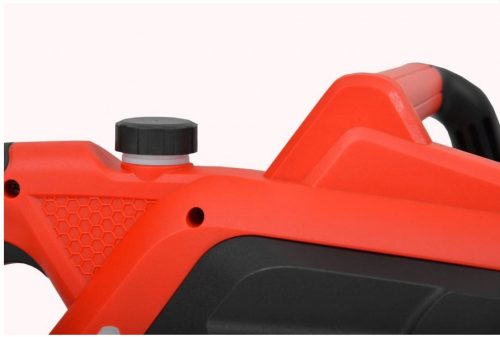 HECHT 2039 ELEKTROMOS LÁNCFŰRÉSZ 2200W, lágyindítású, láncvezető 35 cm,