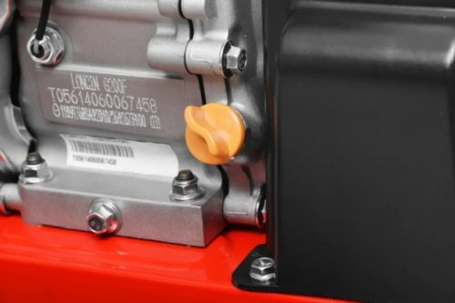 Hómaró, benzinmotoros, önjáró, 196 cm3, HECHT 9661, sebesség: 6 előre + 2 hátra