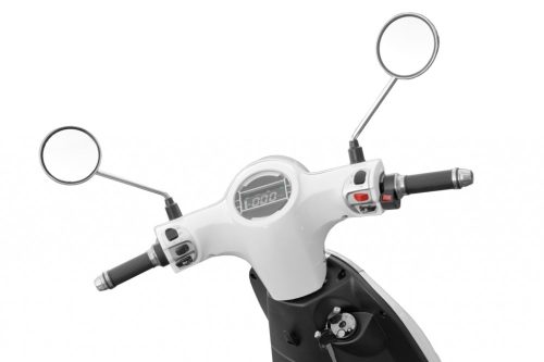 Akkumulátoros Robogó HECHT CITIS-FEHÉR 72V/20Ah,hatótáv 60km, sebesség 45km/h 