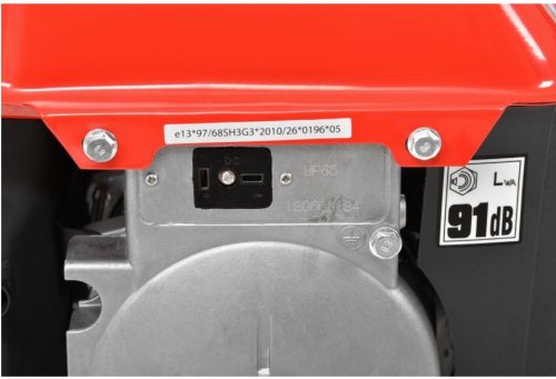 HECHT GG 950 Benzinmotoros Áramfejlesztő, Aggregátor 720W , kétütemű: 63cm3/2LE, 