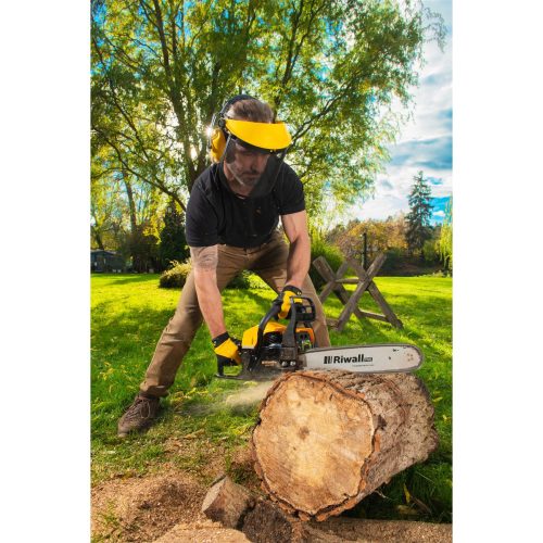 Riwall PRO RPCS 5140 SET benzinmotoros láncfűrész 49 cm³-s motorral és ajándék tartozékokkal