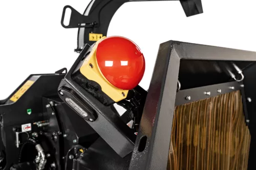 D16 PRO Benzinmotoros ágaprító, 999cm3, 4ütemű LONCIN motor, 32 LE, max.ágvastagság 160 mm BEÜZEMELVE SZÁLLÍTJUK + AJÁNDÉK 120.000 Ft értékű BlueBird akkus kézi láncfűrész és akkus metszőolló akkuval és töltővel