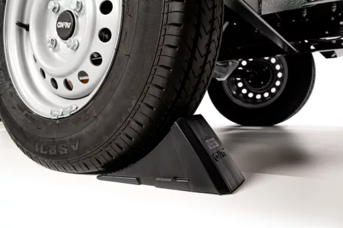 D16 PRO Benzinmotoros ágaprító, 999cm3, 4ütemű LONCIN motor, 32 LE, max.ágvastagság 160 mm BEÜZEMELVE SZÁLLÍTJUK + AJÁNDÉK 120.000 Ft értékű BlueBird akkus kézi láncfűrész és akkus metszőolló akkuval és töltővel